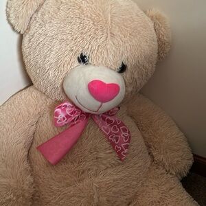 gigantic valentine bear